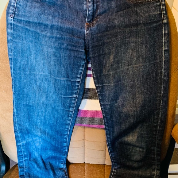 AG Jeans The Stevie Roll Up - Picture 4 of 7